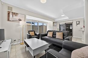 3-bedroom Escape With Outdoor Living Area