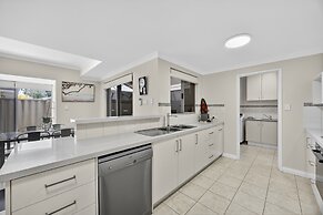 3-bedroom Escape With Outdoor Living Area