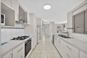 3-bedroom Escape With Outdoor Living Area