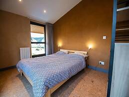 Mountain-view Eco-friendly Cottage