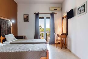 Pink House Socrates Corfu Beachside Studio