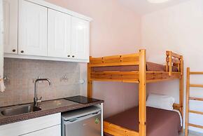 Pink House Socrates Kerkyra Beachside Studio