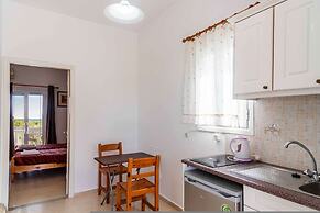 Pink House Socrates Kerkyra Beachside Studio