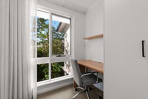Stylish 2-bed Townhouse in Leafy Hyde Park
