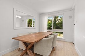 Stylish 2-bed Townhouse in Leafy Hyde Park