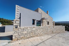 Villa Petradi With Private Pool