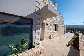 Villa Petradi With Private Pool