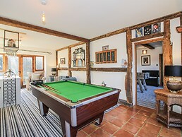 Upper Home Farm