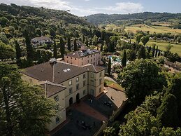 Hotel with swimming pool in Riparbella