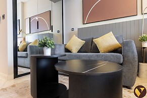 Vogue| Downtown close to Burj Khalifa | Dubai Mall