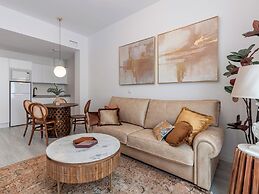 Apartamentos Puerta Elvira Suites 3000