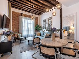 Apartamentos Puerta Elvira Suites 3000