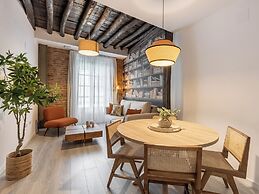 Apartamentos Puerta Elvira Suites 3000
