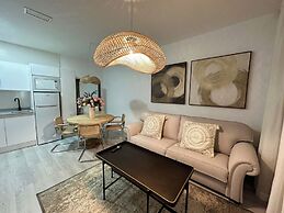 Apartamentos Puerta Elvira Suites 3000