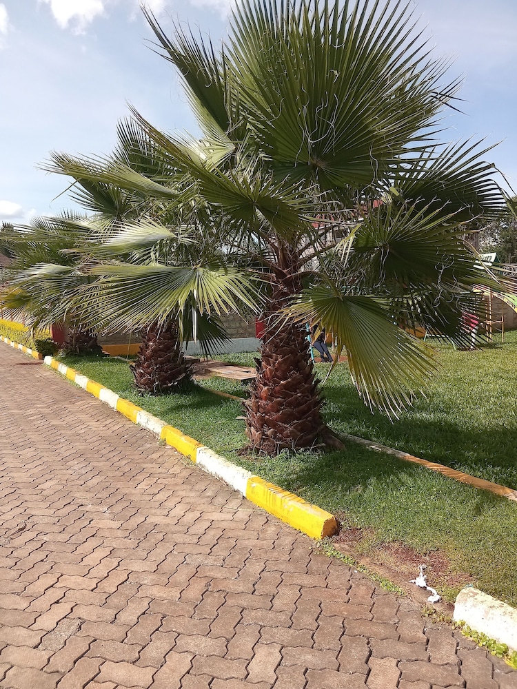 Keriwest Hotel