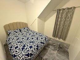 Modern 2 Bed Flat - Ideal for Families