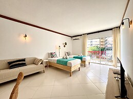Vilamoura Marina Beach by Homing