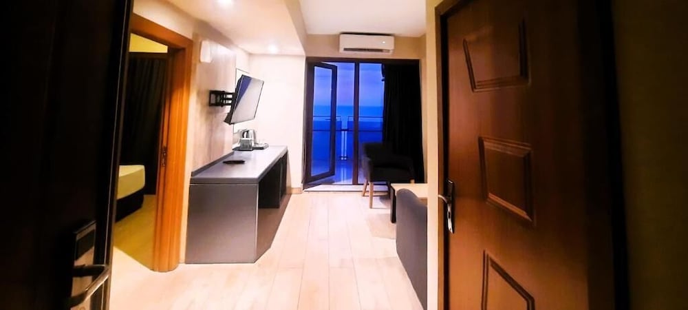 Ashtal Beach Hotel