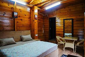 7 Lake Stays Sattal
