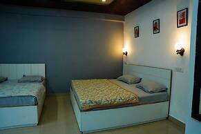 7 Lake Stays Sattal