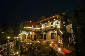 7 Lake Stays Sattal