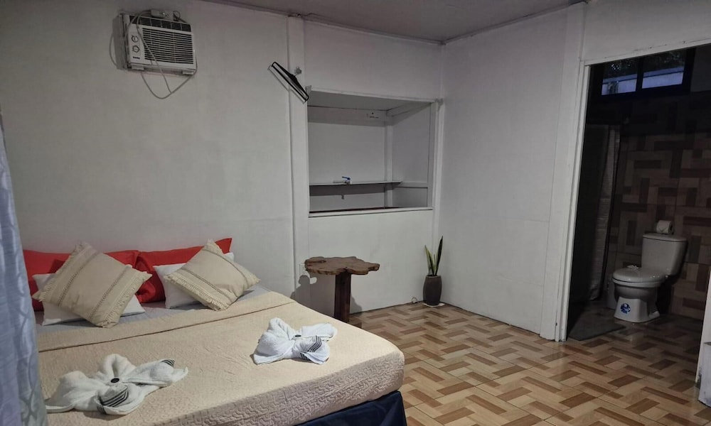hostel yuriel