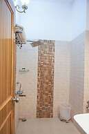 The Pine Oak Resort