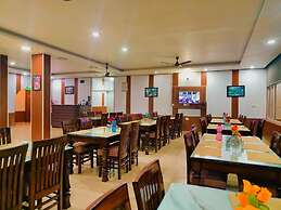 The Pine Oak Resort