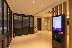 AVENUE S HOTEL