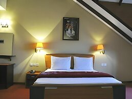 Stamford Star Hotel