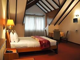 Stamford Star Hotel