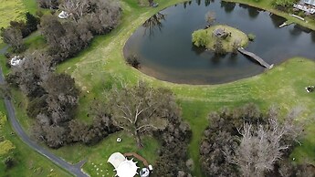 Lakebrook Country Escape