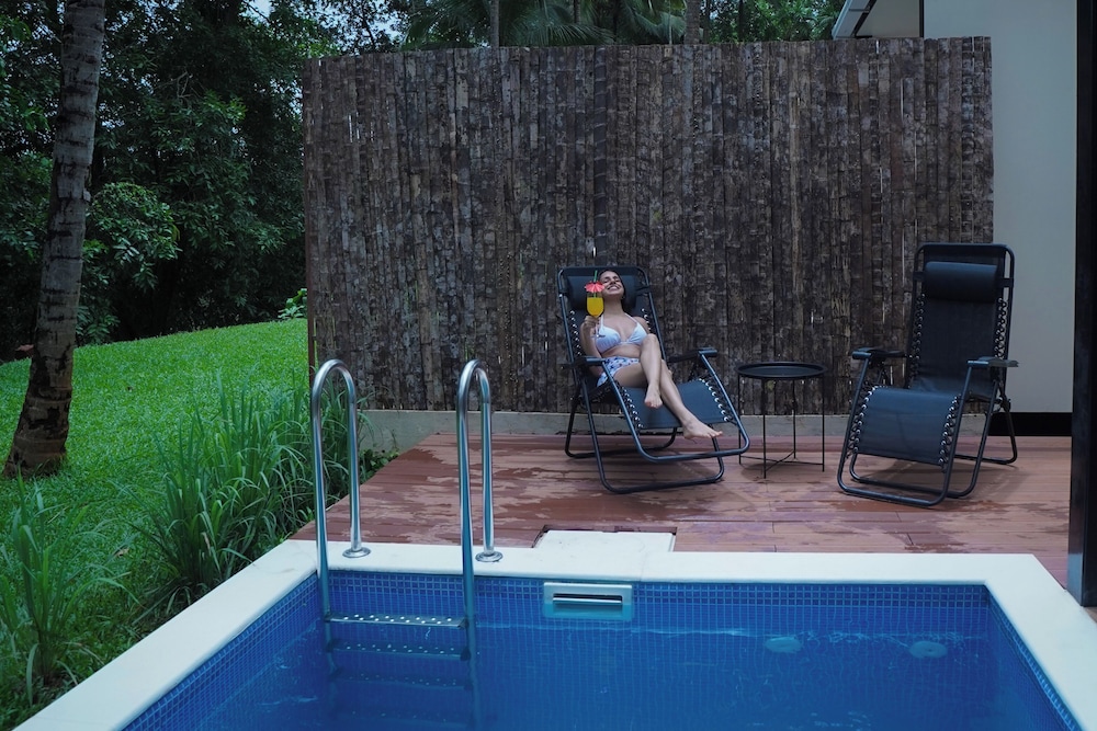 Hipnoetic Goa -Private Pool Cottages