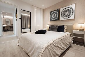 Luxury Marina Beach Stay