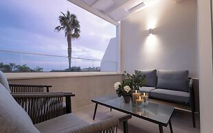 Luxury Marina Beach Stay