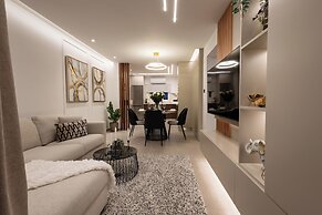 Luxury Marina Beach Stay