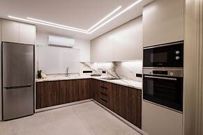 Luxury Marina Beach Stay