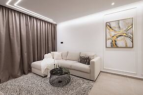 Luxury Marina Beach Stay