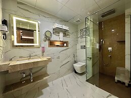 HOTEL IMPERIAL INN