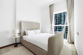 Luxury Suite Canal Views Infinity Pool