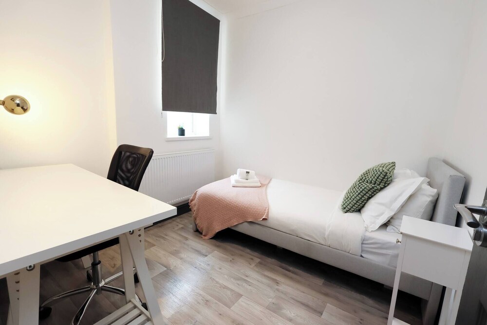 Luxury Living, Central Spot