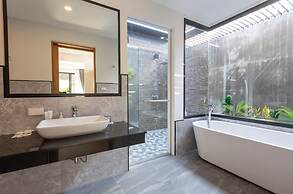 Tropical 3BR Escape Pool Style V90