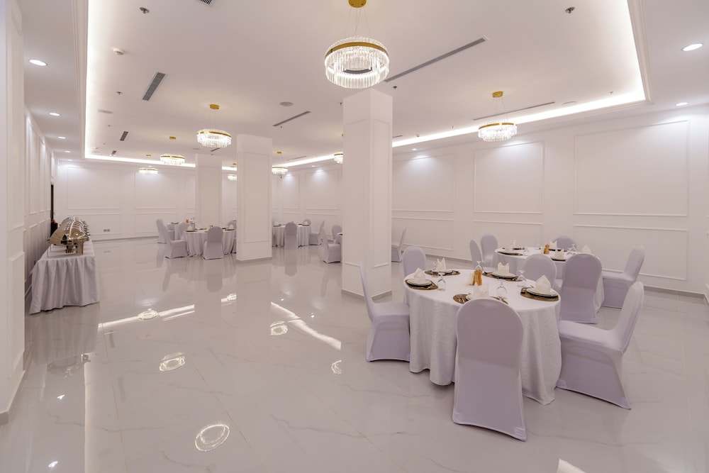 Neema Hotel Apartment