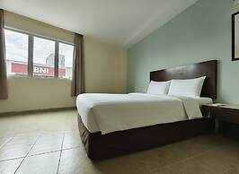 PERIDONNE HOTEL