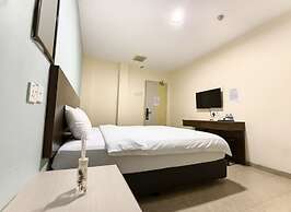 PERIDONNE HOTEL