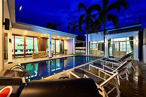 Beautiful 4-Bedroom Pool Villa BL9