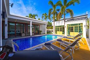Beautiful 4-Bedroom Pool Villa BL9