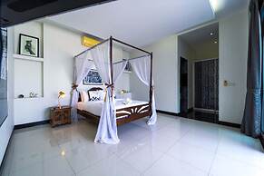 Beautiful 4-Bedroom Pool Villa BL9