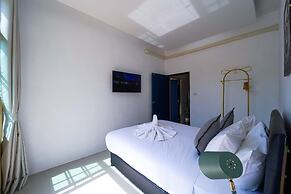 Beautiful 4-Bedroom Pool Villa BL9