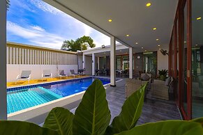 Beautiful 4-Bedroom Pool Villa BL9
